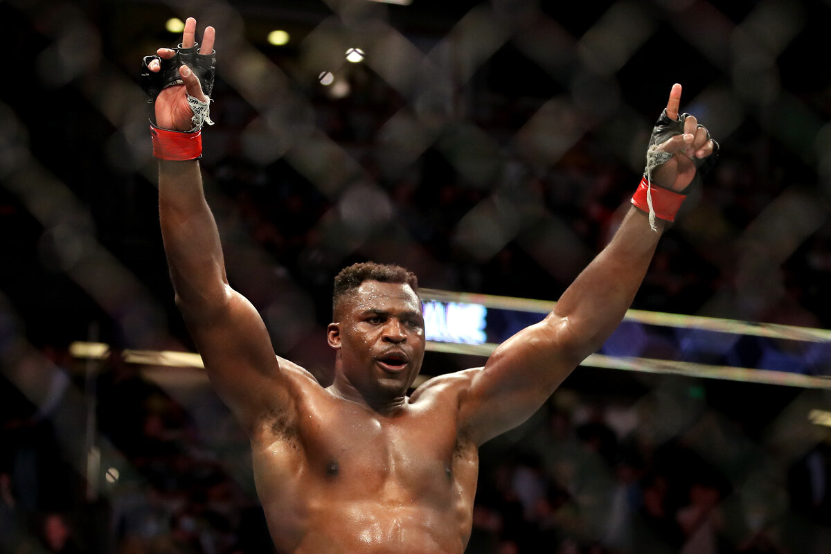 Франсис нганну тайсон. Френсис Нганоу. Франсис Нганну. Francis Ngannou UFC. Фрэнсис Нганну 2013.