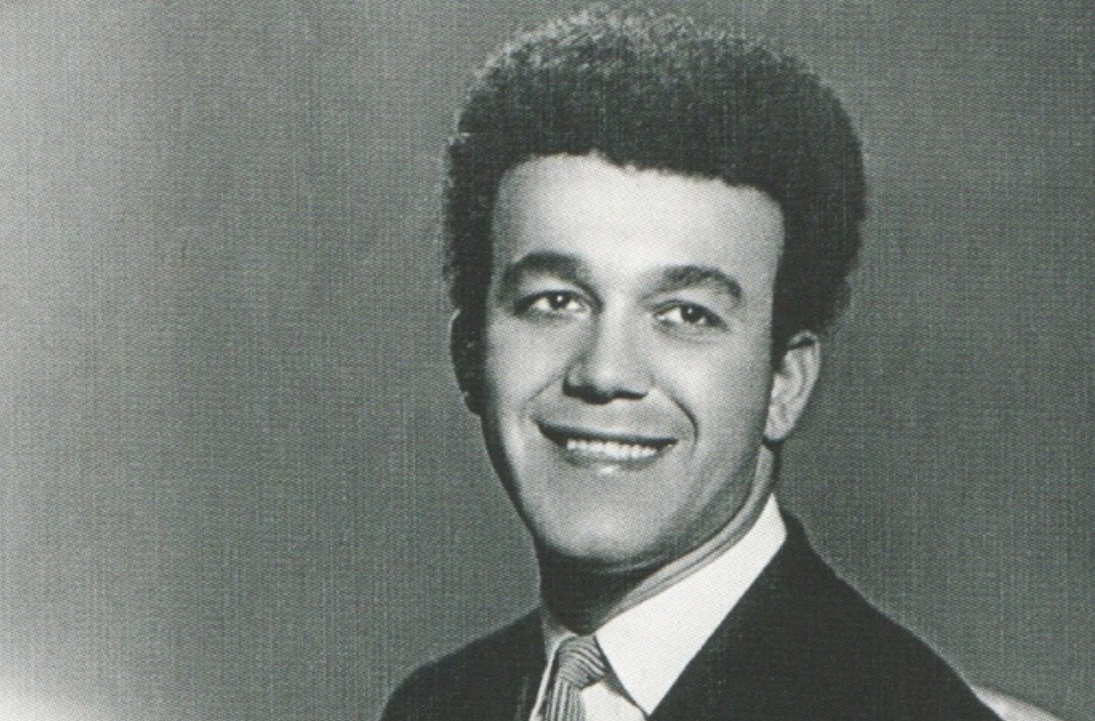 Одна из самых знаменитых советских картин – сериал «Семнадцать мгновений весны». Впервые советским людям показали его в конце лета 1973 года. И с того времени сериал захватывает внимание многих.-3