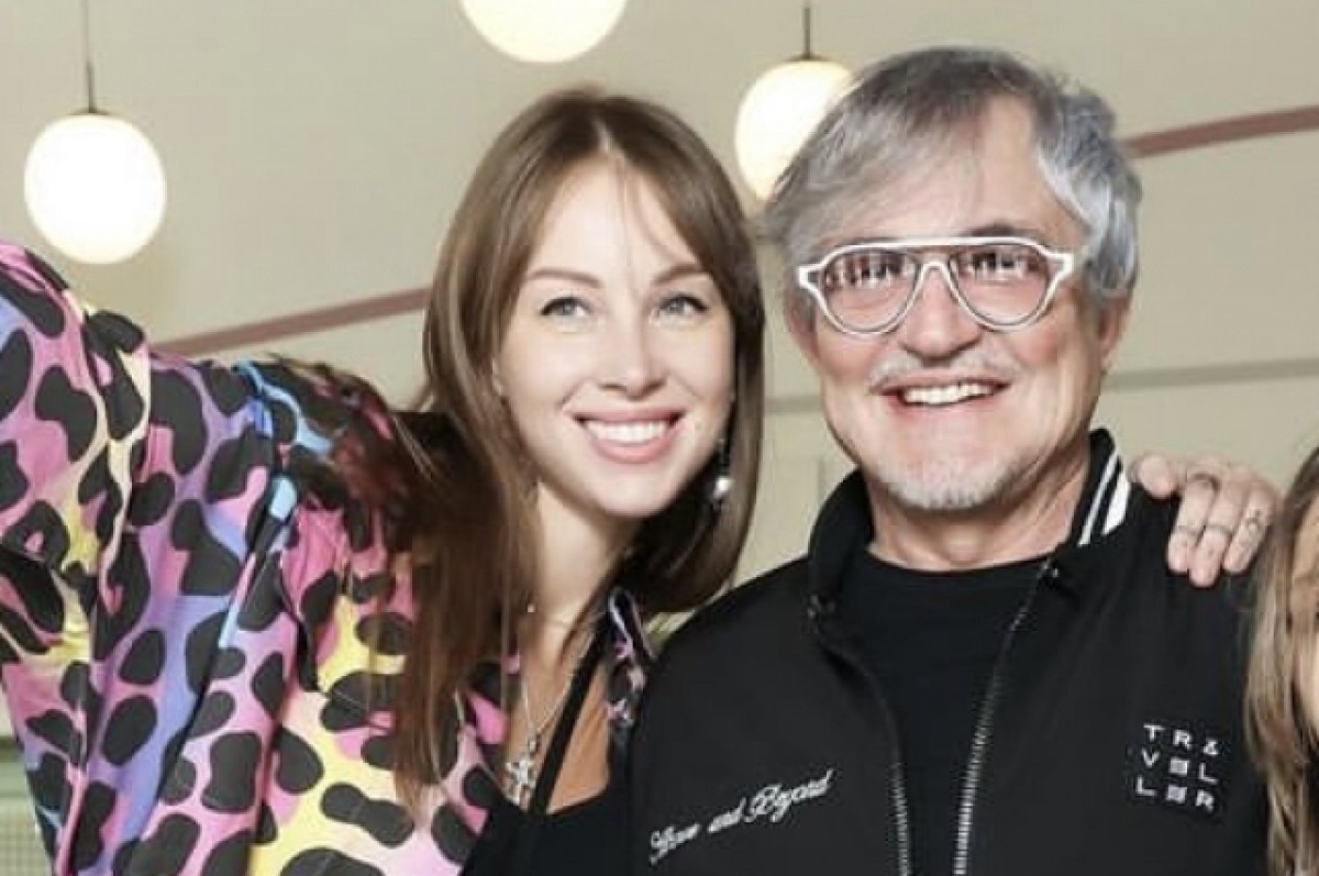    Телеведущий из Ростова Дмитрий Дибров рассказал о свободных отношениях