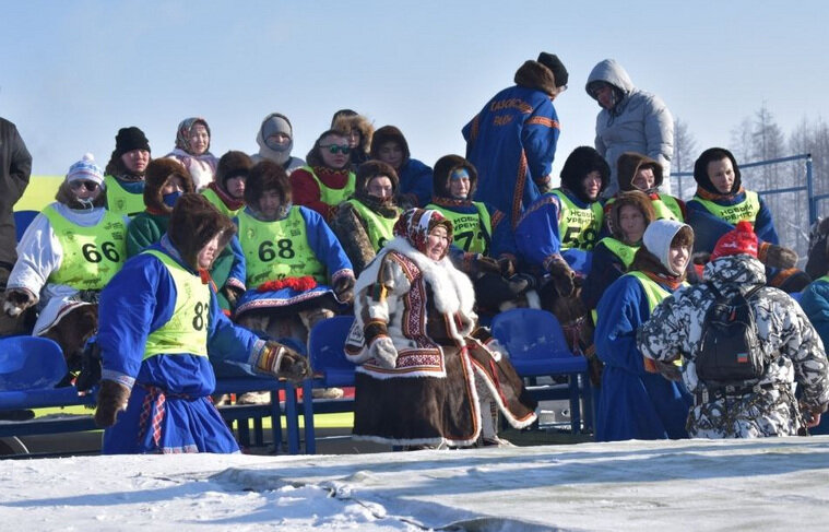 Уренгой спорт. Ксц газодобытчик новый уренгой. Тренажерный зал факел киров. Мини футбол ноябрьск. Уренгой спорт.