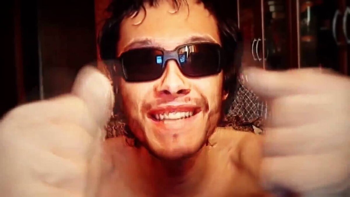 Автор ютуб-канала "Linkin Simpson"