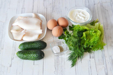 Салат с кальмарами, огурцом и яйцом, пошаговый рецепт с фото - gkhyarovoe.ru