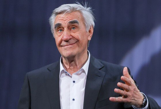    Анатолий Васильев