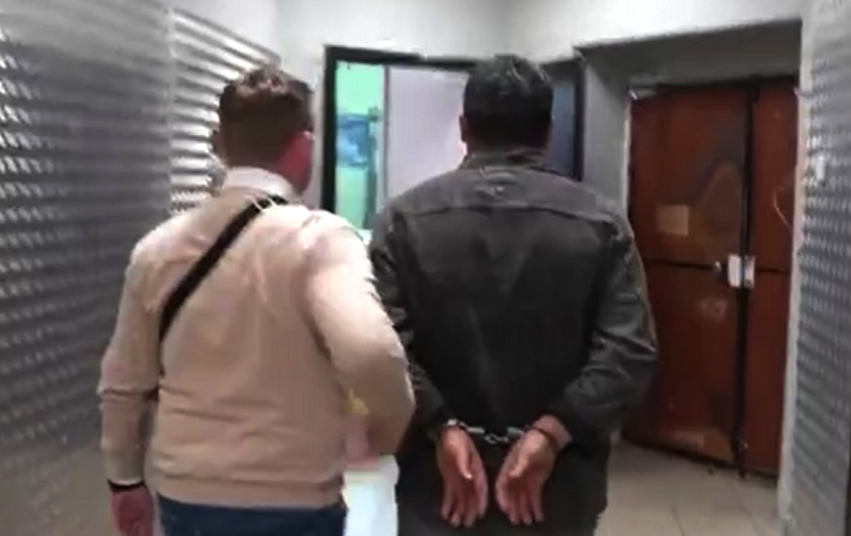 Расул под арестом. Скрин видео ГУ МВД России по Челябинской области.