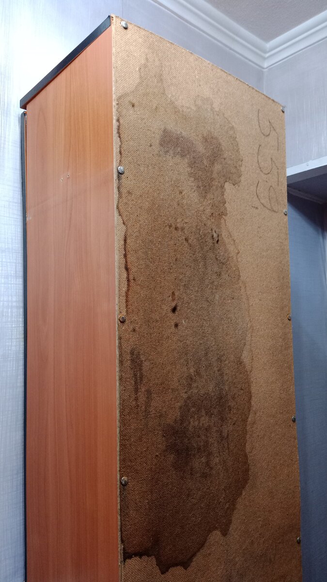 Мебель была отдана бесплатно на Авито.