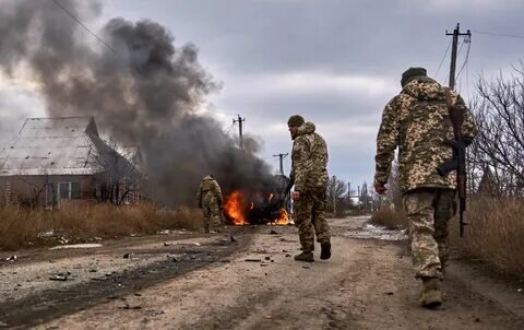 © AP Photo / Shandyba Mykyta Украинские военнослужащие. Архивное фото
