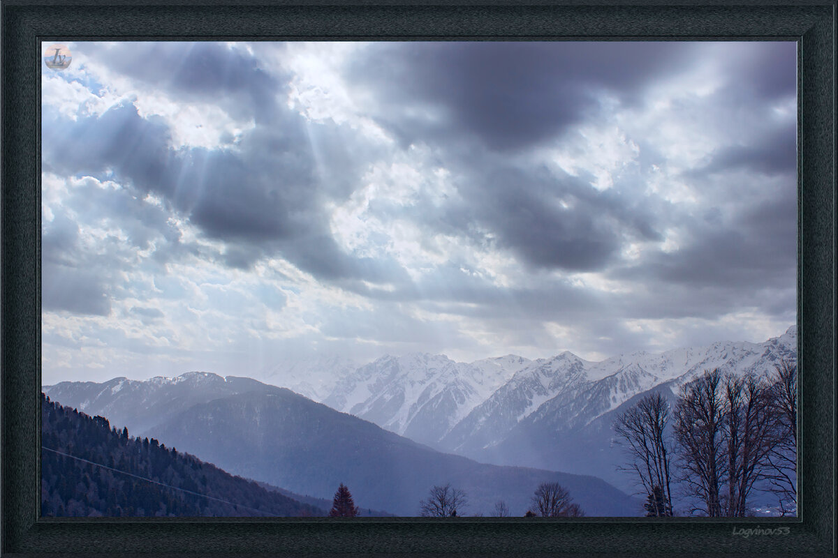 Облака у хребта Псехако 