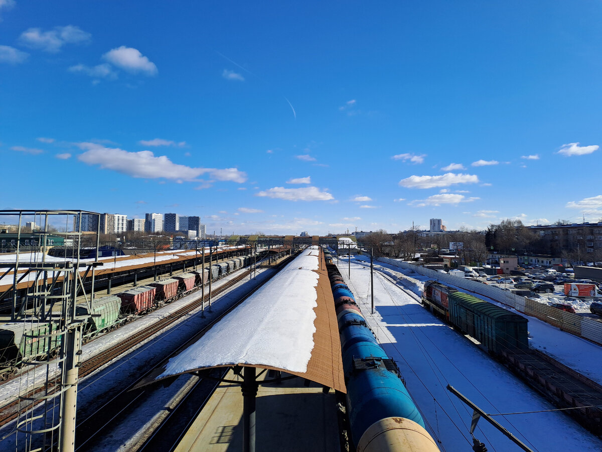 Вид с моста на станцию Люберцы.