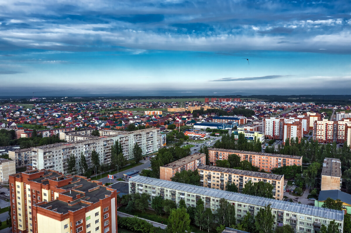 Бердск с квадрокоптера. Улица Красная Сибирь, 12 школа, дк Родина. | Бердск-  мой город. Евгений Мухортов | Дзен