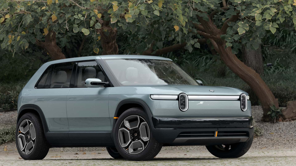 RIVIAN R3