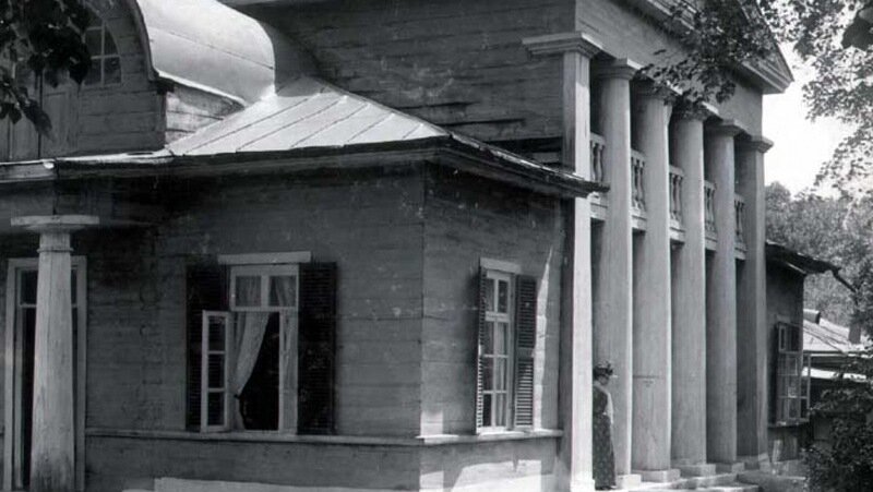     Дом А.Ф. Реброва, вид сбоку Фото: Кисловодский историко-краеведческий музей «Крепость» /