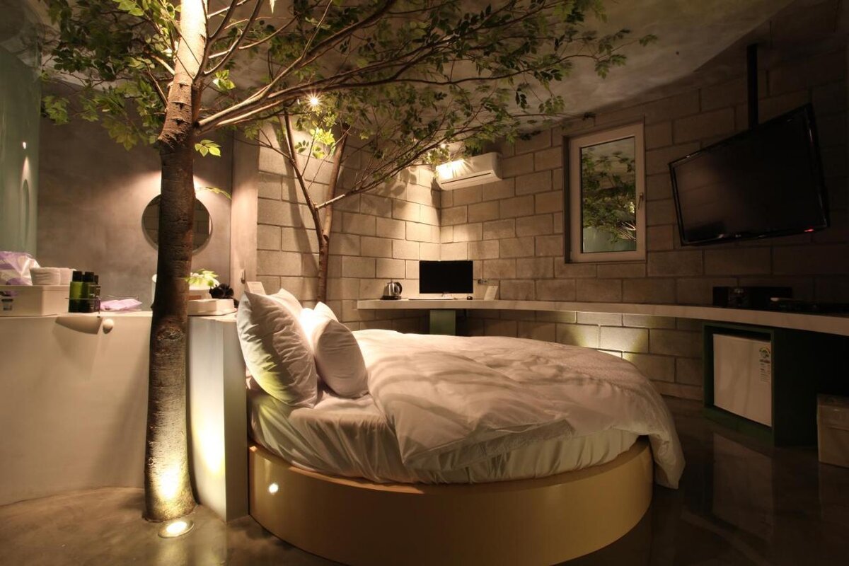 Примеры того, как выглядят номера в таких мотелях