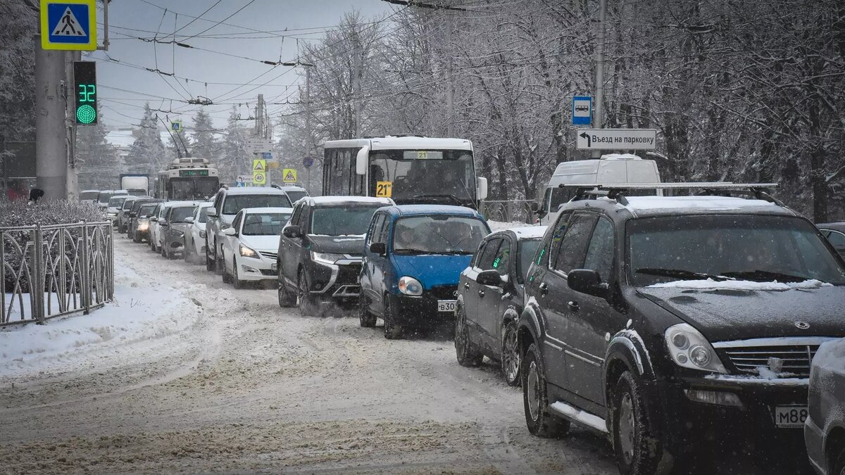     Во многих районах Башкирии ухудшаются погодные условия и ситуация на дорогах может осложниться.