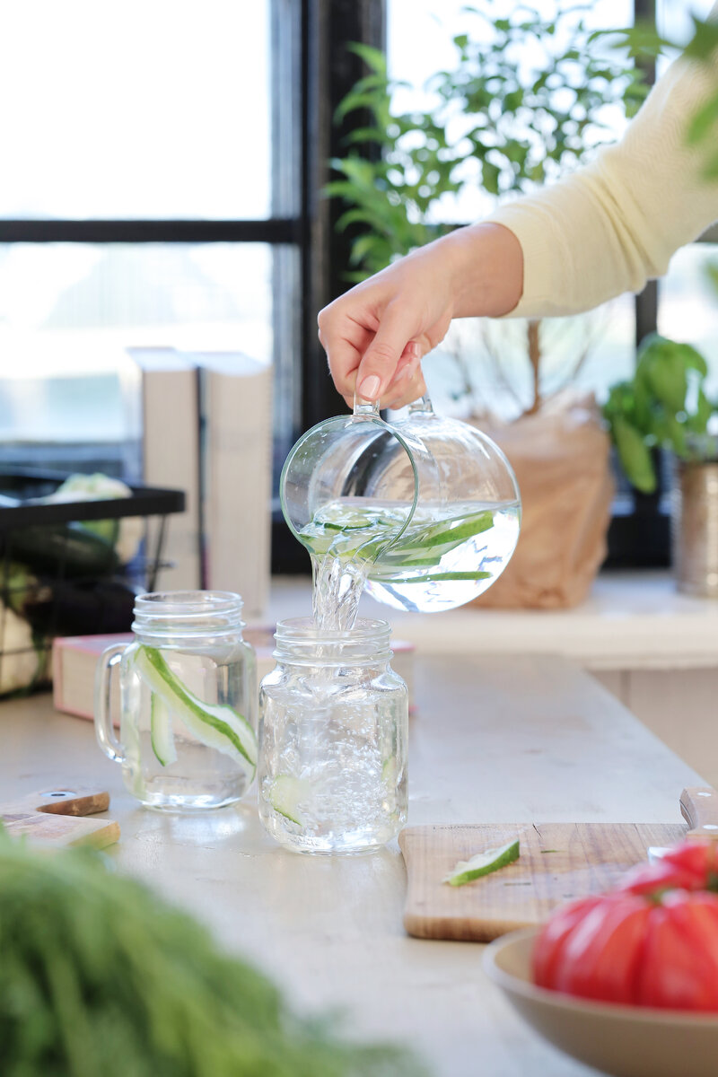 Изображение от Freepik: "Как очистить воду?"