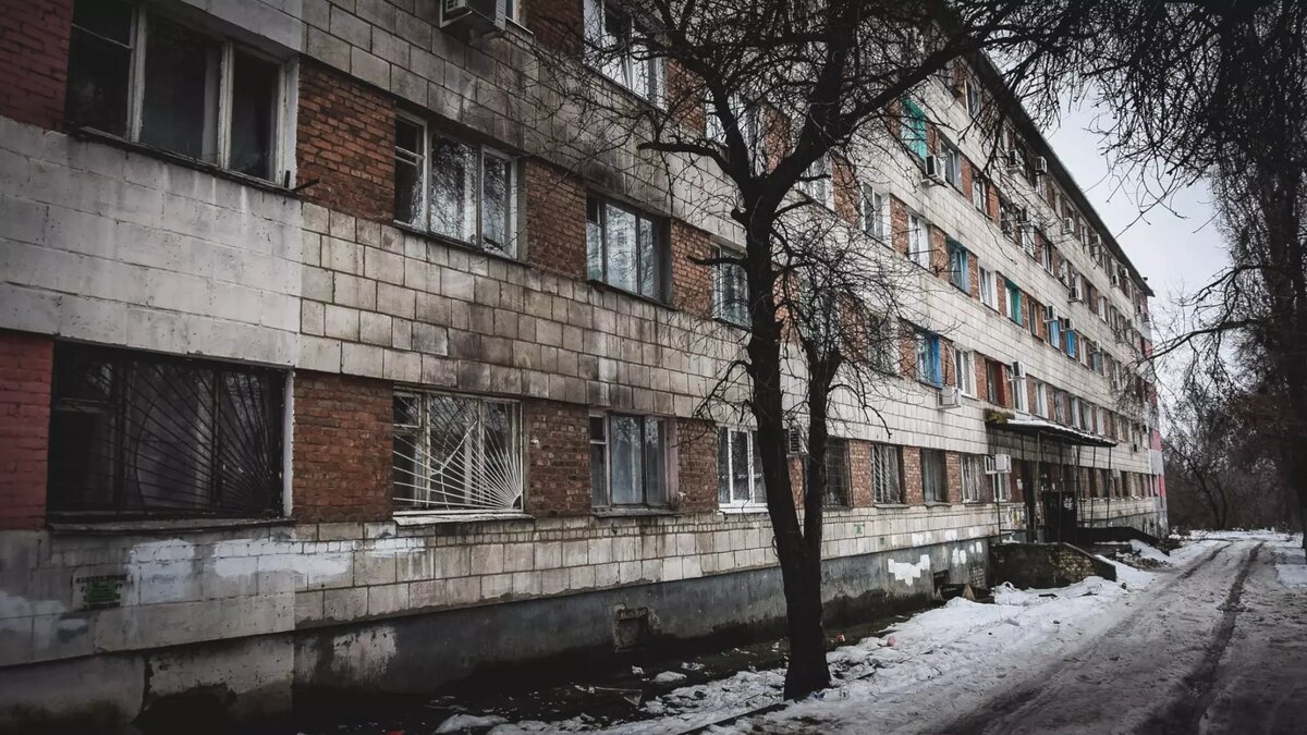     По ее словам, управляющая компания «не реагирует».