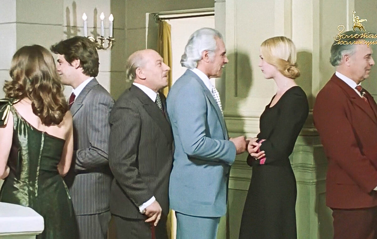 Глеб Жеглов был человеком храбрым и честным. Но, к сожалению, иногда "перегибал" палку в стремлении наказать преступников. Глеб сам сказал: "я закончил 9 классов и три коридора".-3