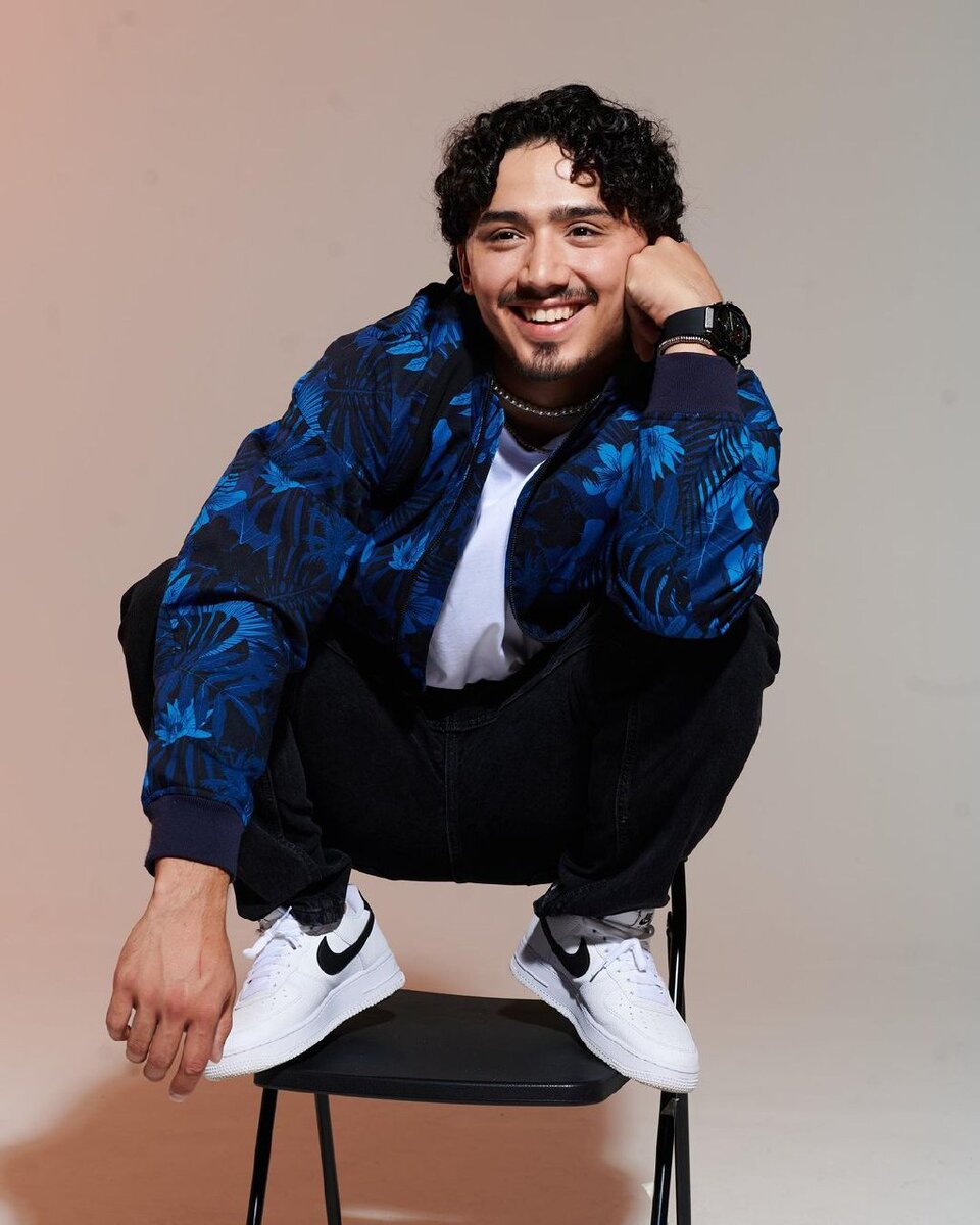 У Гафура есть младший брат, ему 18 лет, он футболист. Семья живет в Ташкенте. Отец занимается бизнесом, мама — домохозяйка. Парень учился в ташкентской школе, увлекался музыкой. Одно время пародировал Майкла Джексона, научился неплохо танцевать. Еще Гафур любил петь, даже хотел стать артистом, но родители никогда не воспринимали серьезно увлечения сына