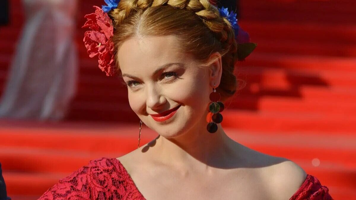 Ольга Будина – невероятно красивая российская актриса кино и театра, телеведущая...