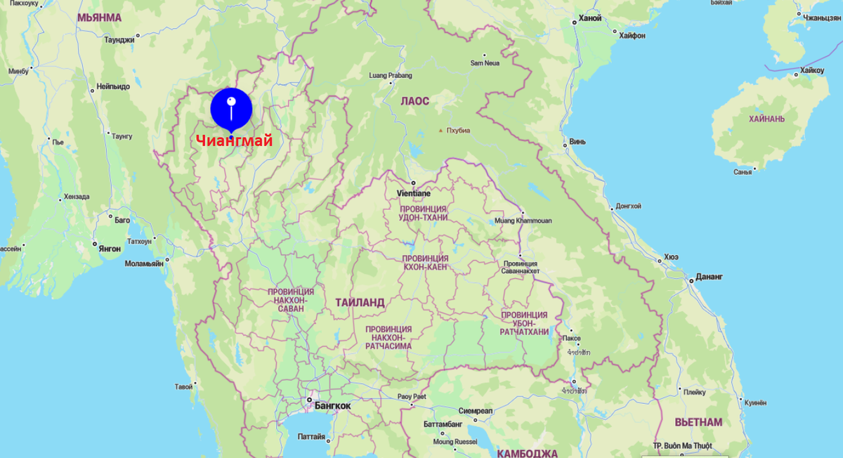 Расположен  в 700 км к северу от Бангкока. 