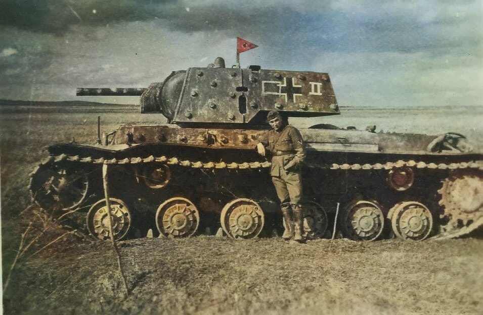 КВ-1 были достаточно мощными танками...