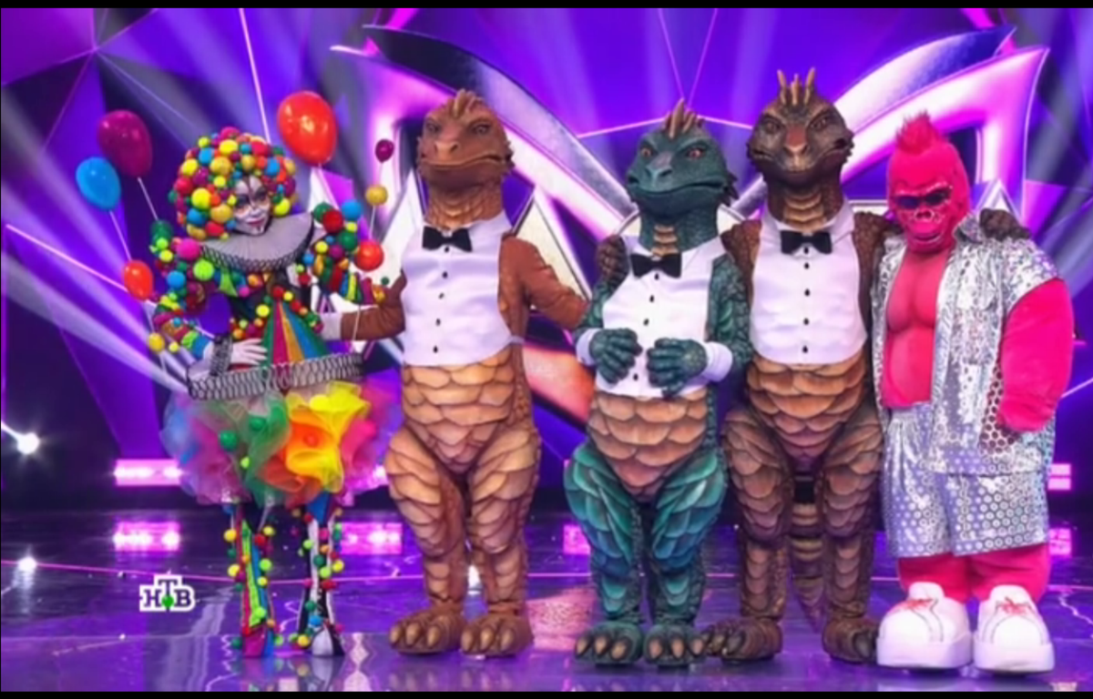 костюмы из телешоу маска. шоу это нормально 3 выпуск. секрет варнава и хрусталев шоу. шоу это нормально 3 выпуск. тв шоу лазарев в жюри.