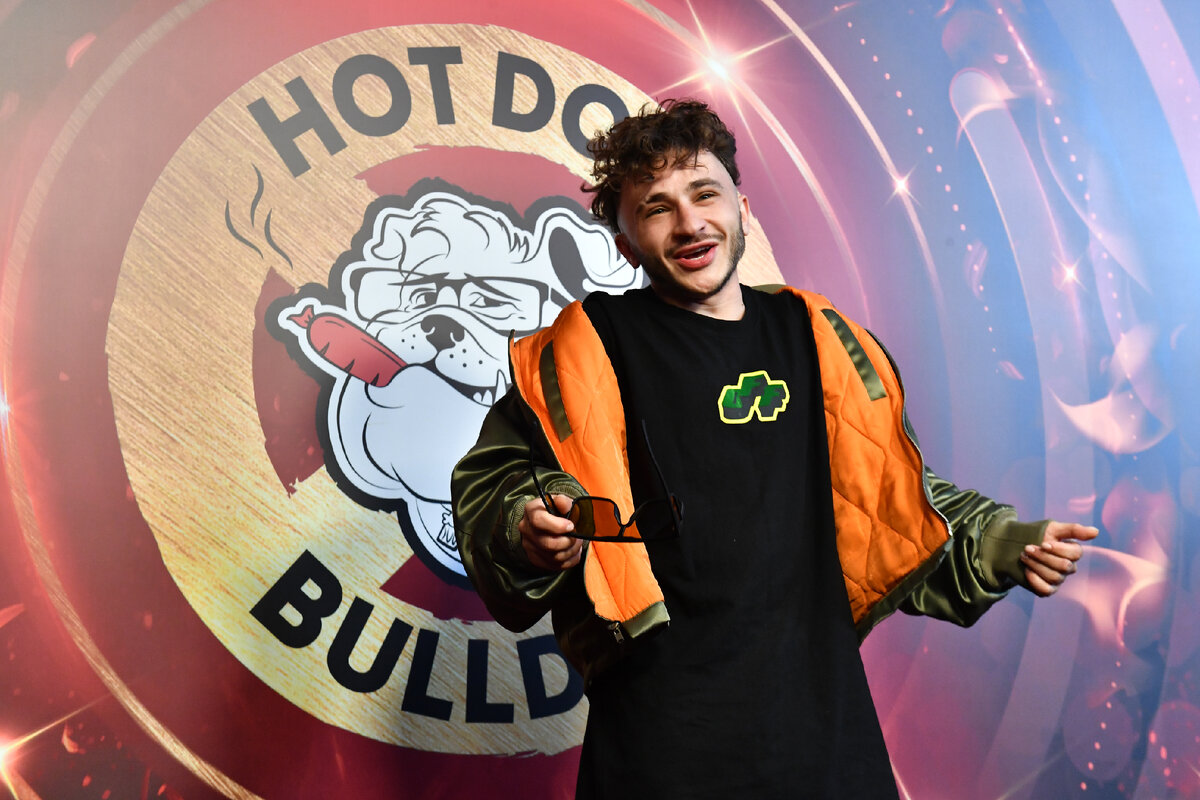 Клип песни джарахов drill. Что спел джарахов в большом шоу. Смешарики. Шоу с джараховым. Drill джарахов feat.