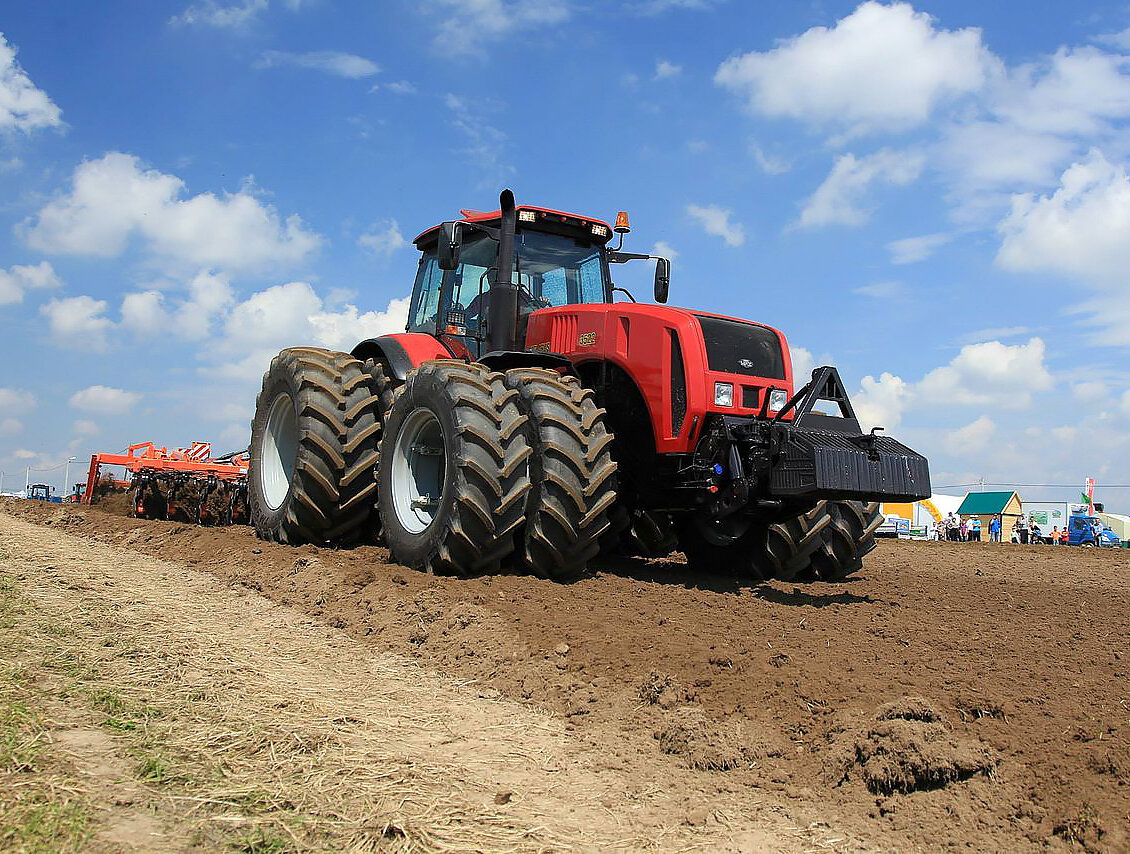 Да, Беларус! О 8-ми колесах. Фото с интернета.