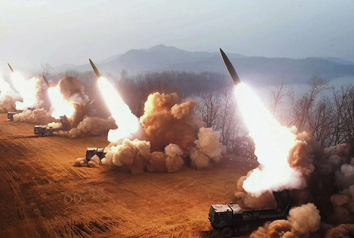 Артиллерийские учения армии Северной Кореи