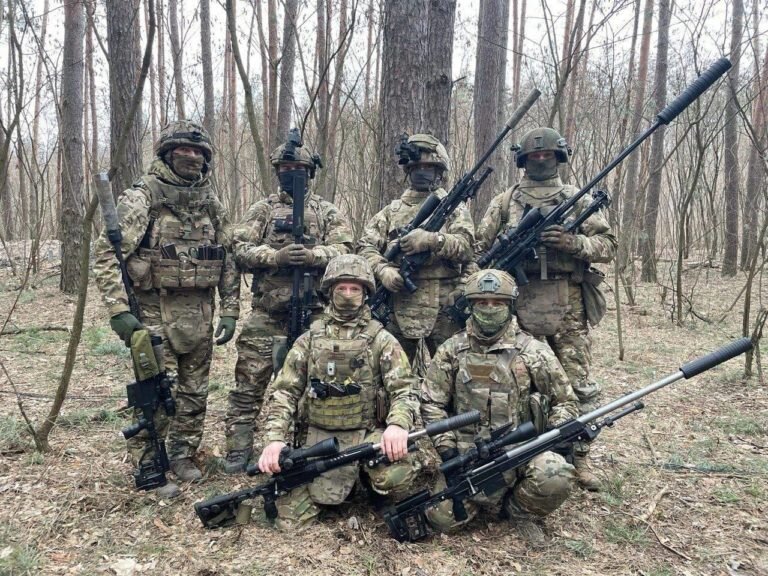 Группа снайперов армейского спецназа ВС России. Фото: @HexagonTactical
