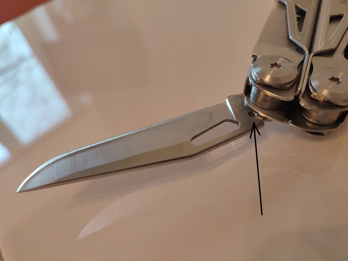 Углубление на клинке