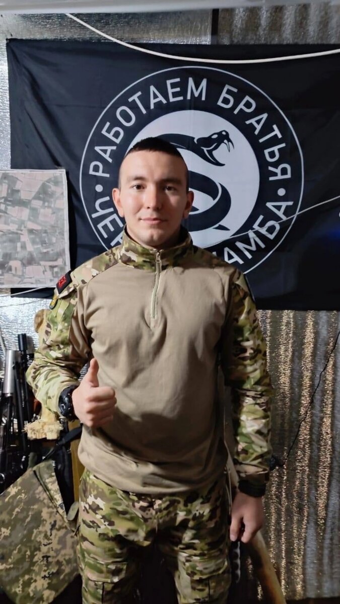 Флаг отряда. Фото: vk.com/mo_kuranah📷
