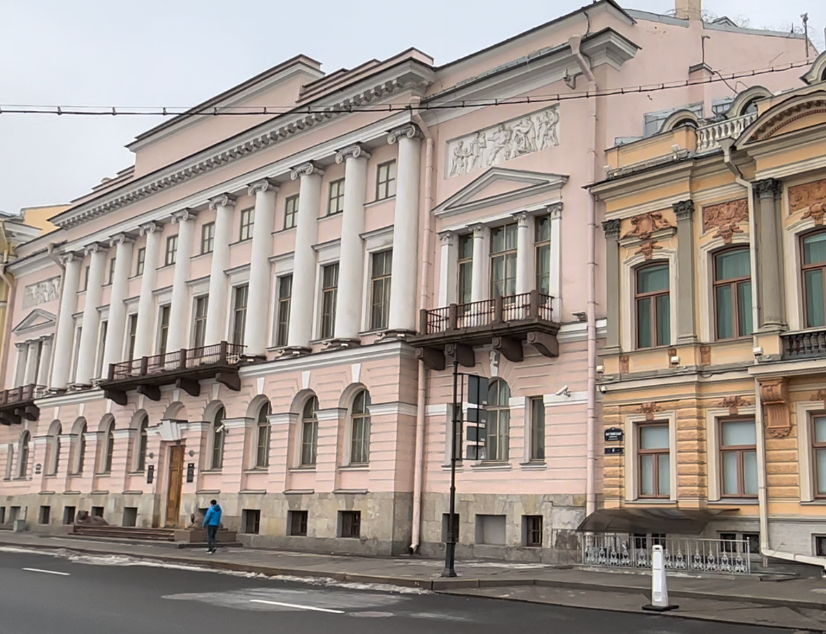 Пройдем по Английской набережной до Сенатской площади в Санкт-Петербурге,  где каждый дом – памятник истории и архитектуры | Павел Бочкарев  Путешествуем вместе | Дзен