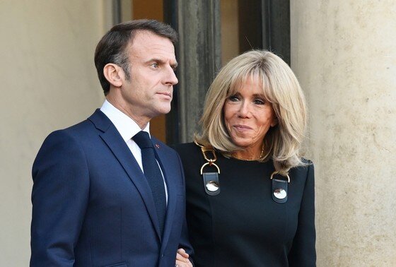    Эммануэль Макрон с супругой Брижит Макрон
