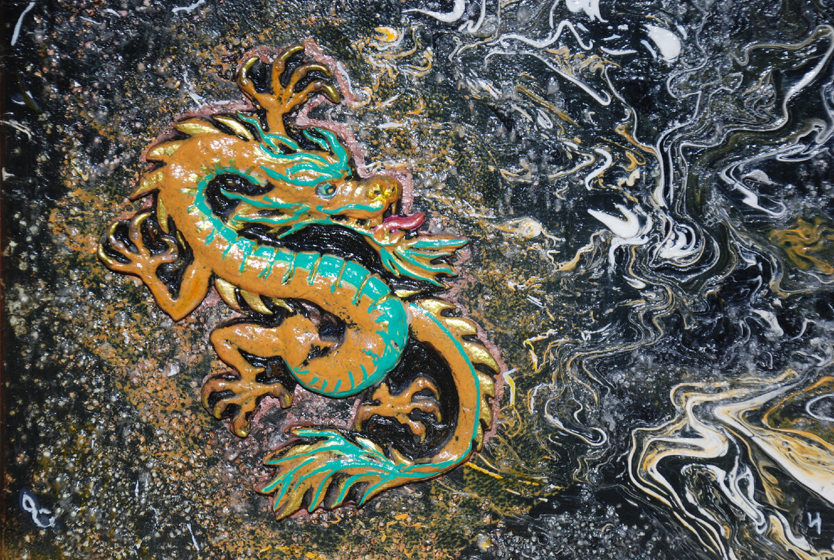 Вот это "произведение" я пафосно  обозвала "Танцем звёздных драконов". Оно уже не существует, но фото оставила на память.