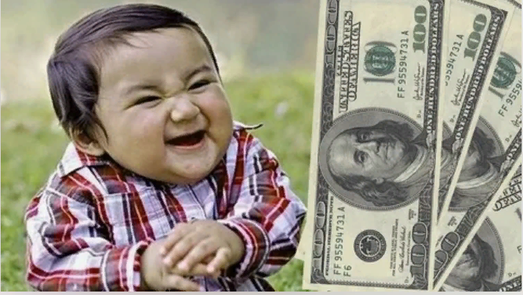 В школе у нас пекли очень вкусные сосиски в тесте. Но их раскупали за одну перемену и многим не доставалось. Я, учась в начальной школе, просек это, отпрашивался в туалет за 5 минут до конца урока, сам шёл в столовую, чтоб быть первым в очереди, покупал по 10-15 штук сосисок, и тем, кому не досталось, продавал в два раза дороже. Накопил на крутое Лего. Вот так во мне и зародился будущий бизнесмен.