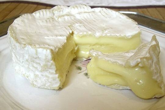    Стало известно о риске исчезновения сыров камамбера и бри