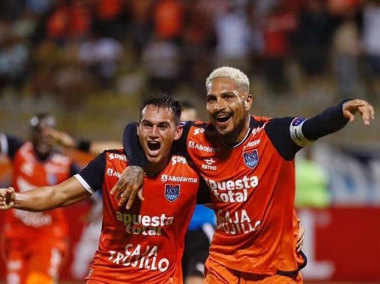     Vélez abrió el marcador dos minutos después que le anularon el gol a Guerrero / Foto: Joel Alonzo, elcomercio.pe