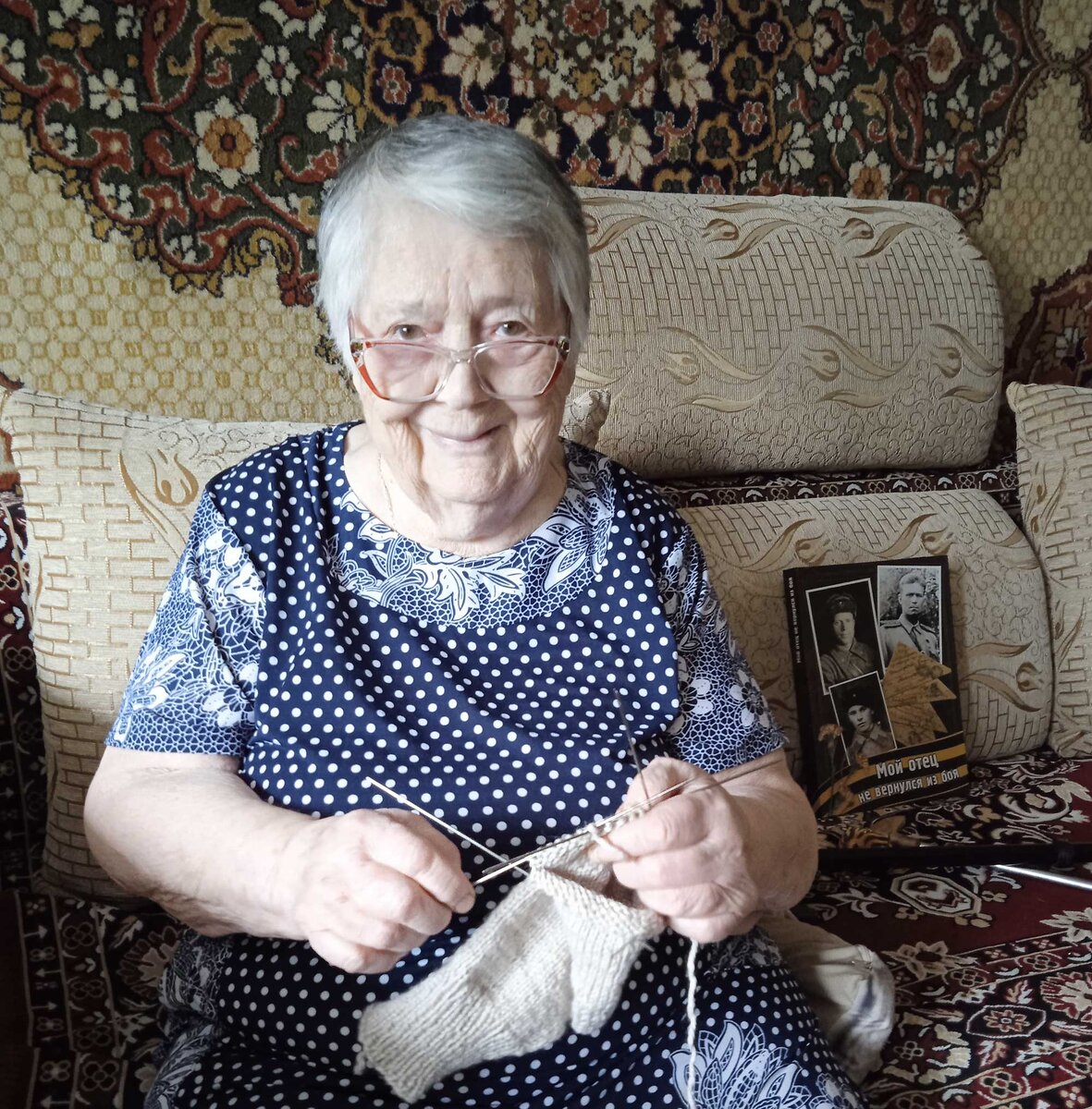 Зоя Александровна Кузнецова вкладывает в вязаные вещи тепло своей души