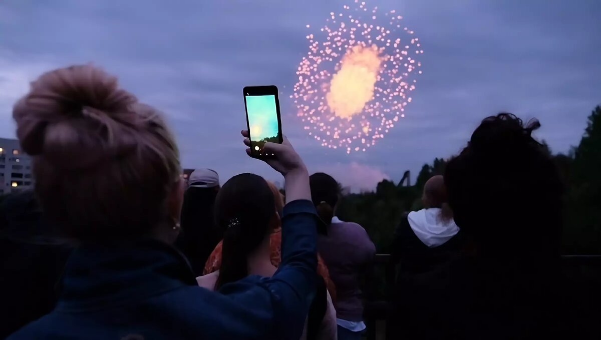     Салюты будут запускать 1 и 9 мая, а также 12 июня.