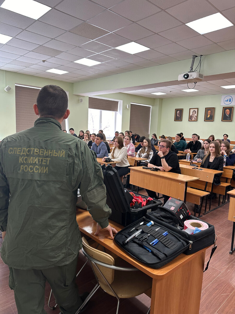 Лекция прошла на одном дыхании - студентов интересовало всё!