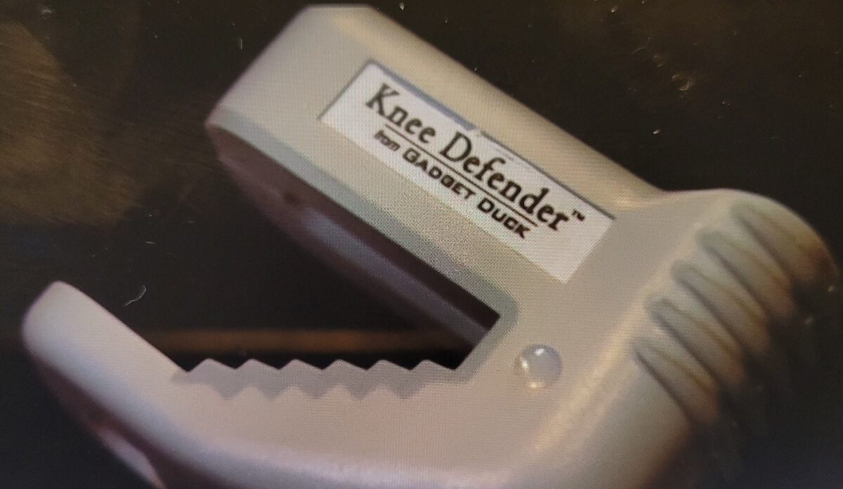 Тот самый зажим, который стоит 22 $