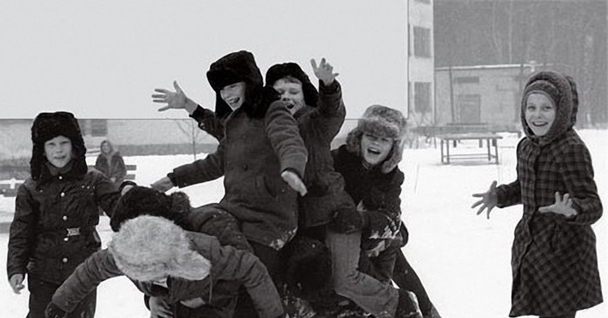 Советские дети зимой. Изображение из открытых источников