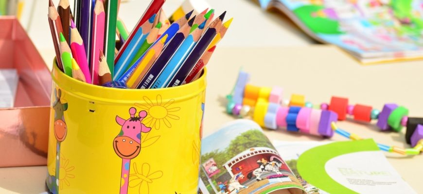 Родителям нужно помнить о правах воспитателя. Что НЕ обязан делать воспитатель детского сада по просьбе родителей