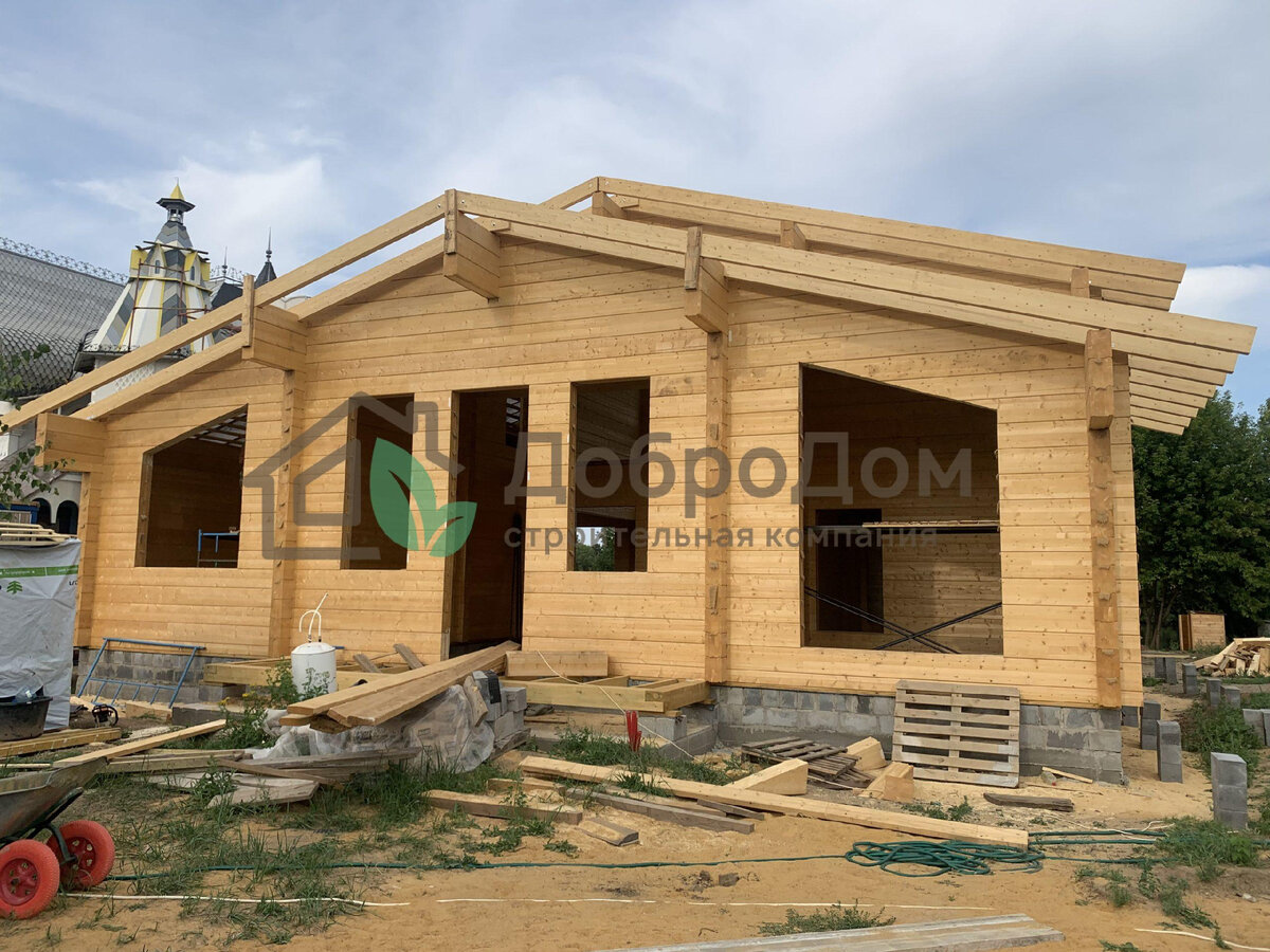Фотографии строительства дома из бруса по проекту Д