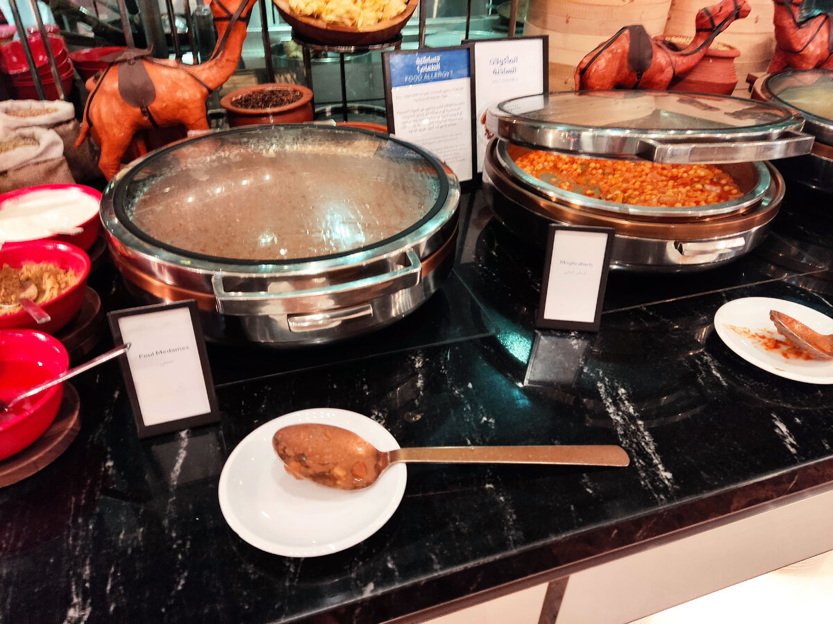 цифра 5 красная. значок на рынке более 5 лет. пять лет работы в компании. более 5 ти. красивые цифры.