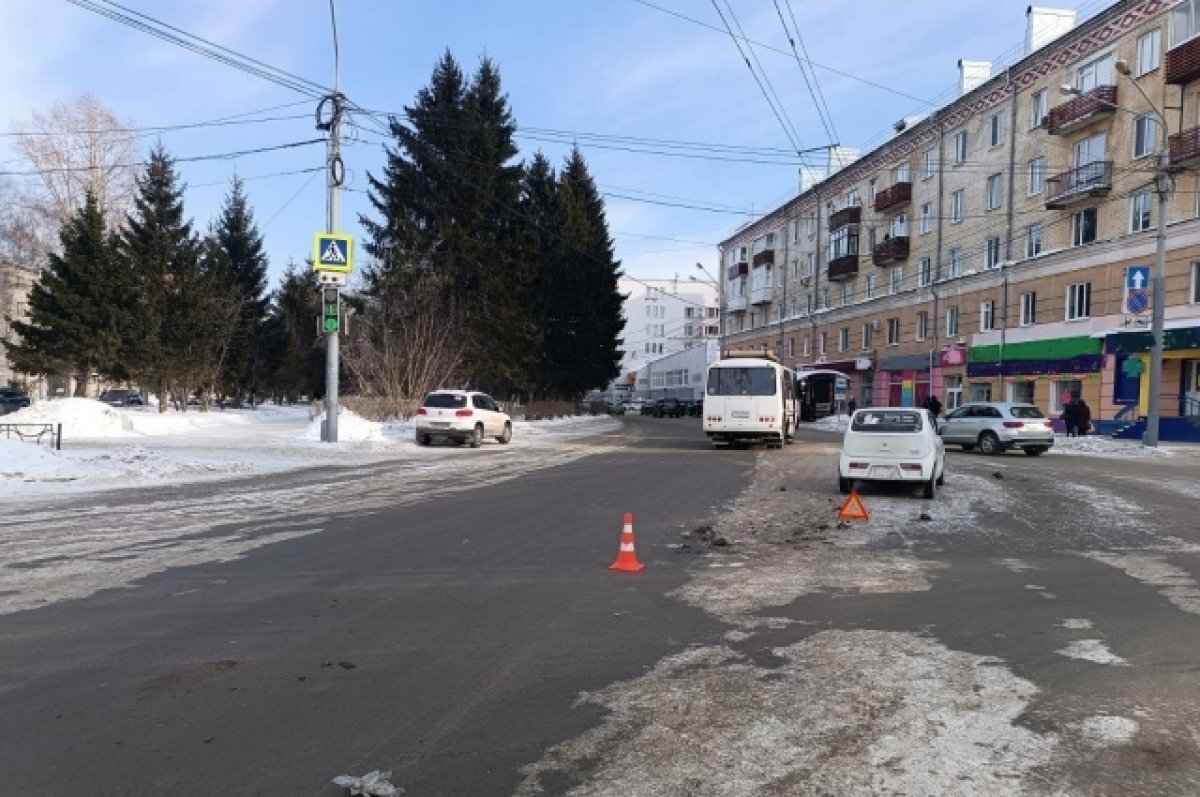    Четырехмесячная девочка пострадала после лобового ДТП в Томске