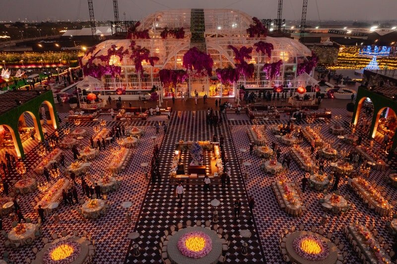 Листайте галерею