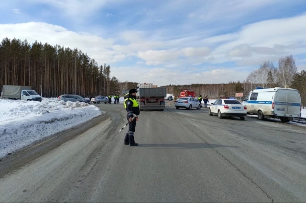    Семь человек пострадали в аварии на Тюменском тракте