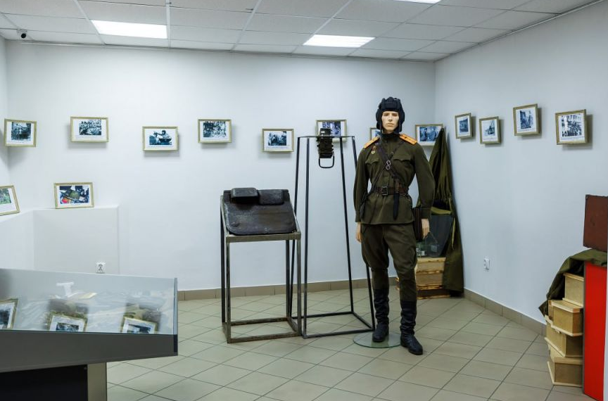 Фото с открытия выставки «Урала седого геройские дети», посвященной 80-летию создания Уральского добровольческого танкового корпуса. Фото Олега Каргаполова (из архива "Вечернего Челябинска")