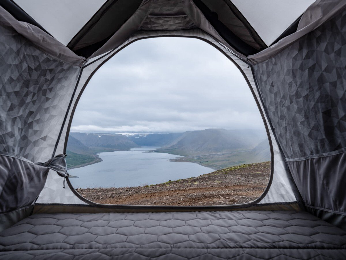    Tesla выпустила тент для Cybertruck за $3000. Он выглядит гораздо дешевле [ФОТО]